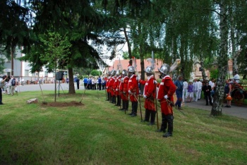 Všestary 650 let-12.6.2010 sázení lípy10