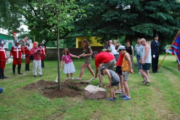 Všestary 650 let-12.6.2010 sázení lípy